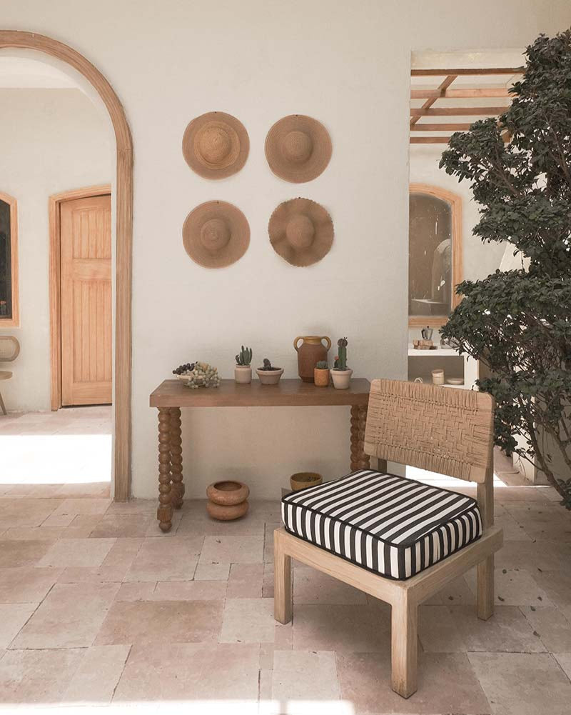 Arches & Echoes (outdoor)