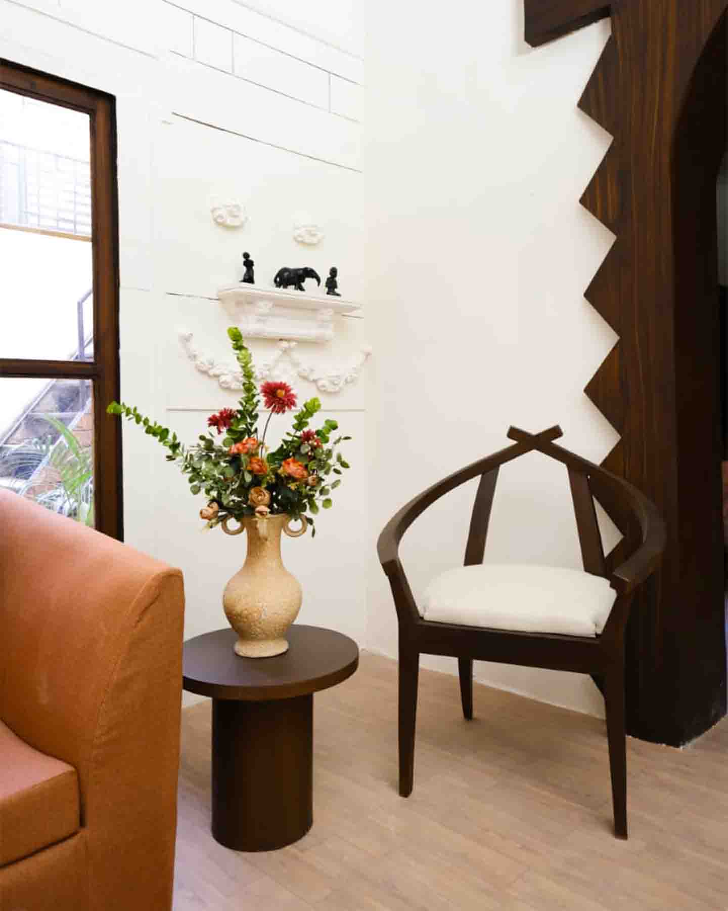 Arches & Echoes (Darks Edits)