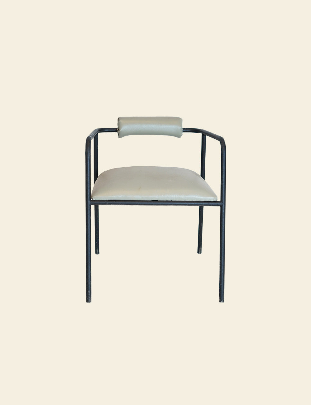 Gabrielle-Paris-Colombe-armchair-2x2.5ft
