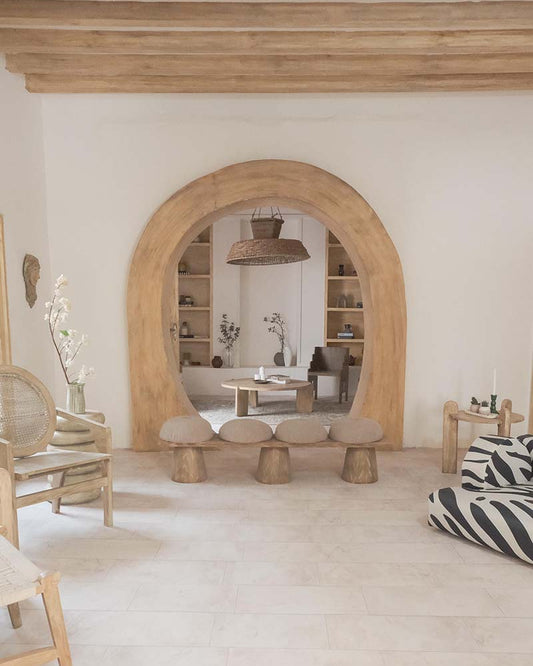 Arches & Echoes (Indoor)