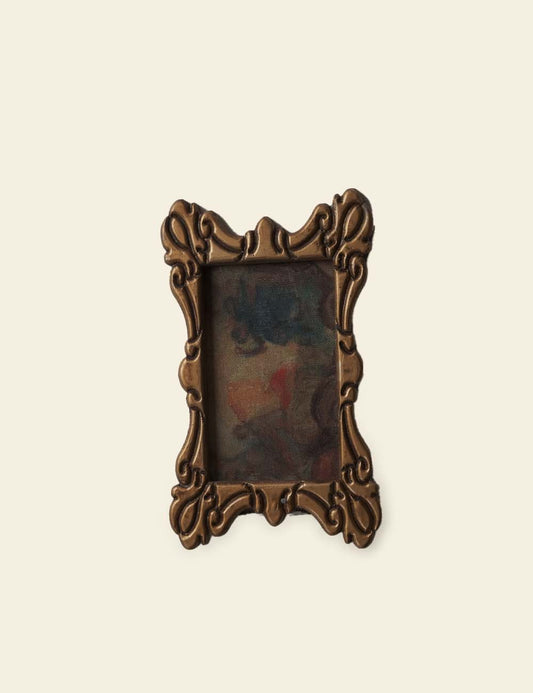 Elmaayergy Ornate Frame