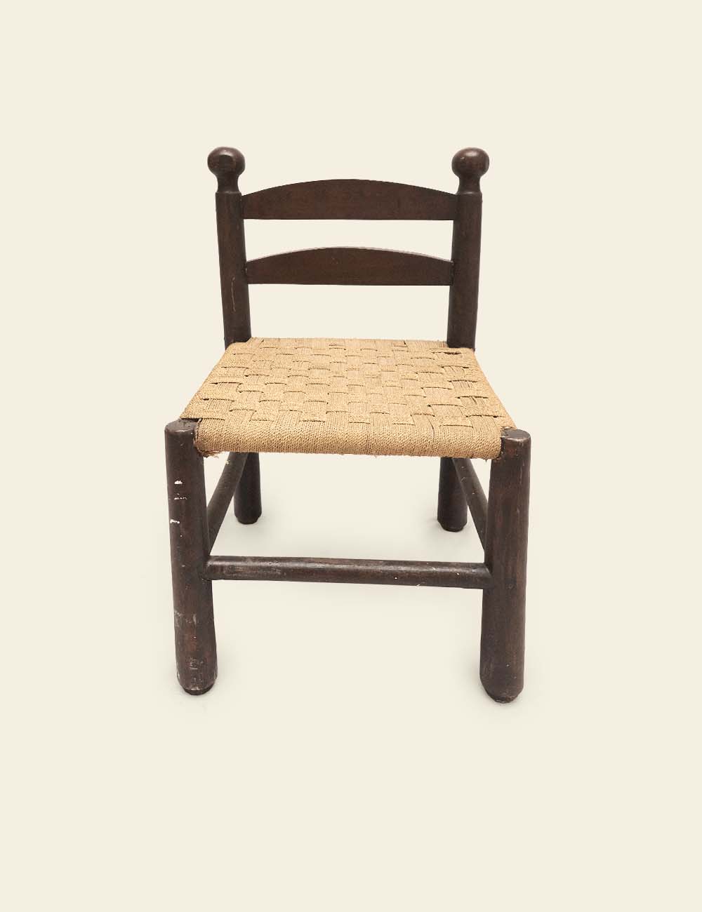 low-fireside-chair_2x3ft