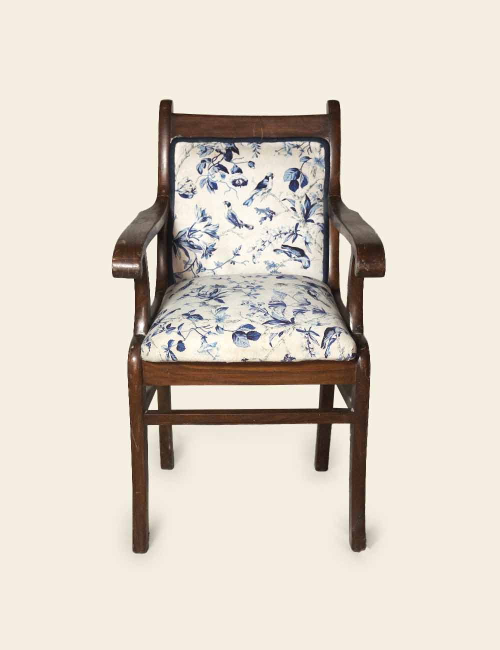 vintage-style-wooden_armchair-3x3ft